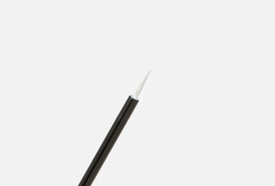 ESSENCE подводка д/глаз my heart beats disco dip eyeliner т.01